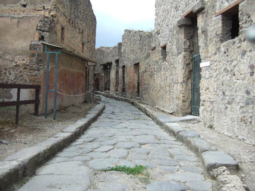 VII.11.13 Pompeii. December 2006. Looking north along Vicolo del Lupanare.