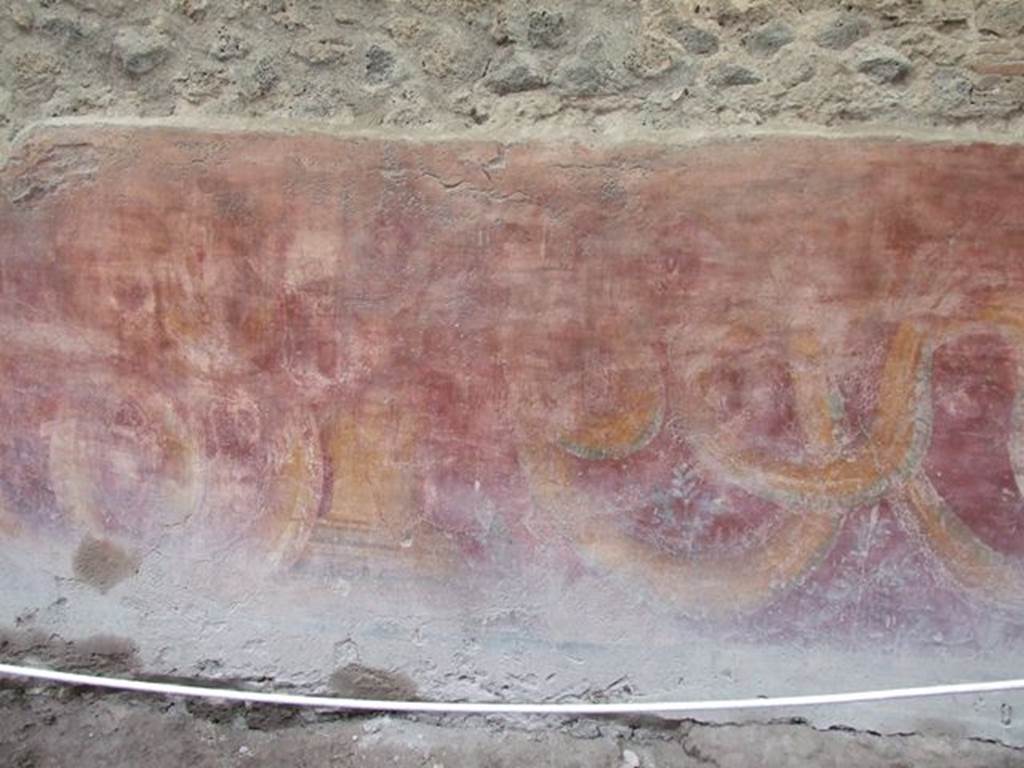 VII.11.13 Pompeii. December 2005. Painted street altar on outside wall.