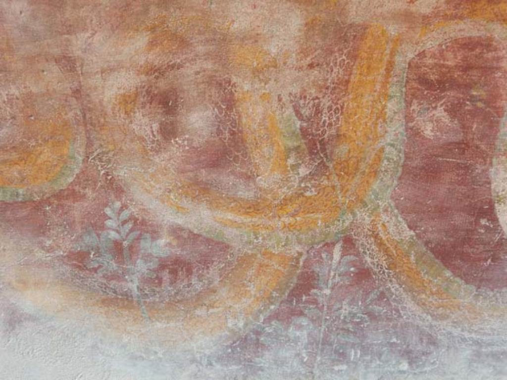 VII.11.13 Pompeii. May 2015. Detail of serpents. Photo courtesy of Buzz Ferebee.