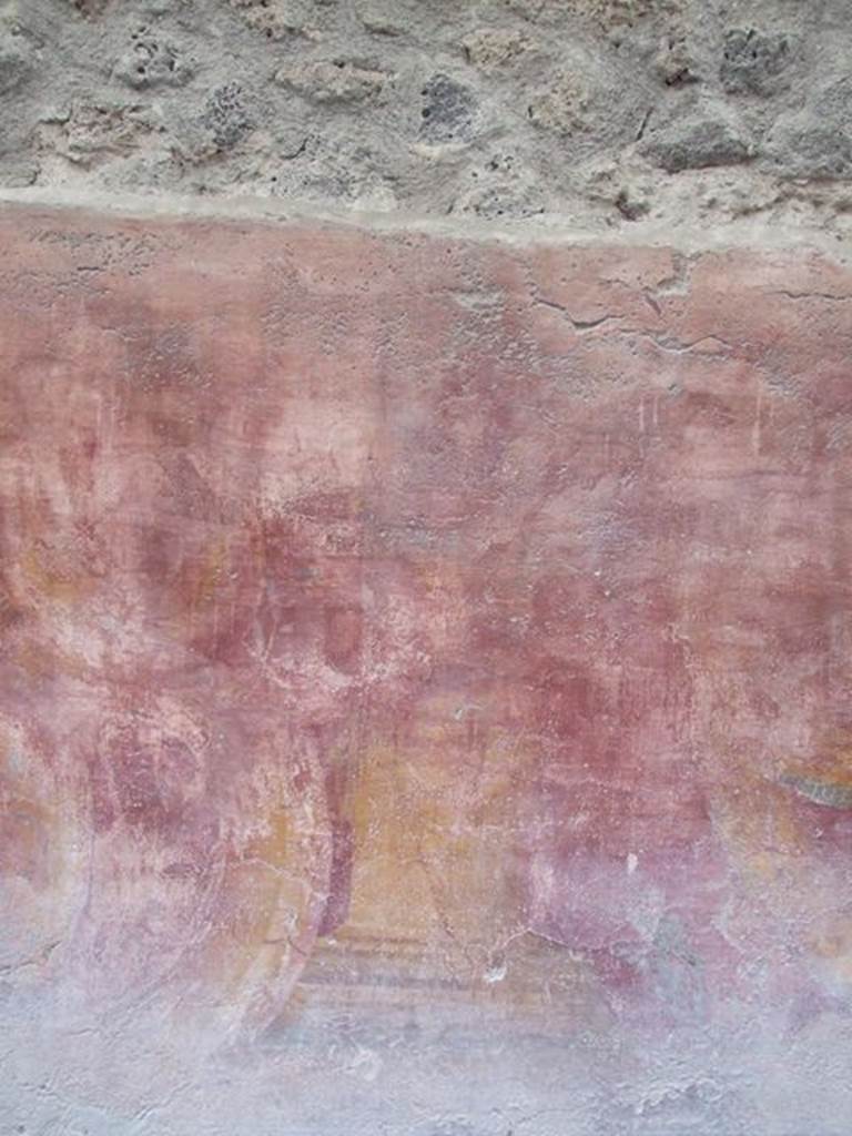VII.11.13 Pompeii. December 2005. Detail of painted street altar on outside wall.
