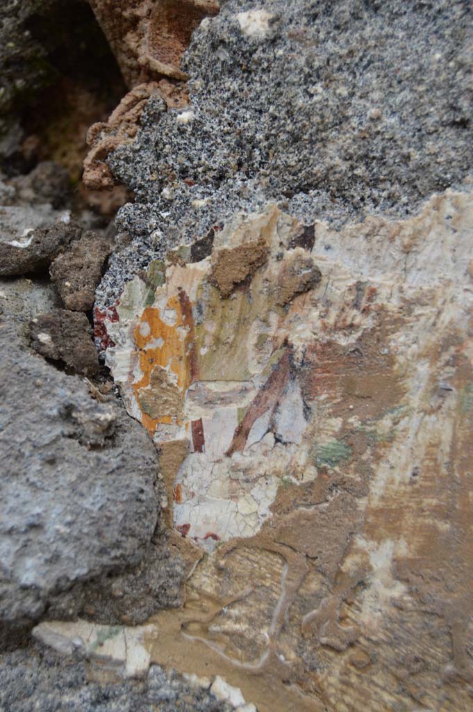 Pompeii street altar outside IX.11.1. March 2018. Detail of remaining painted plaster above altar.
Foto Taylor Lauritsen, ERC Grant 681269 DÉCOR.