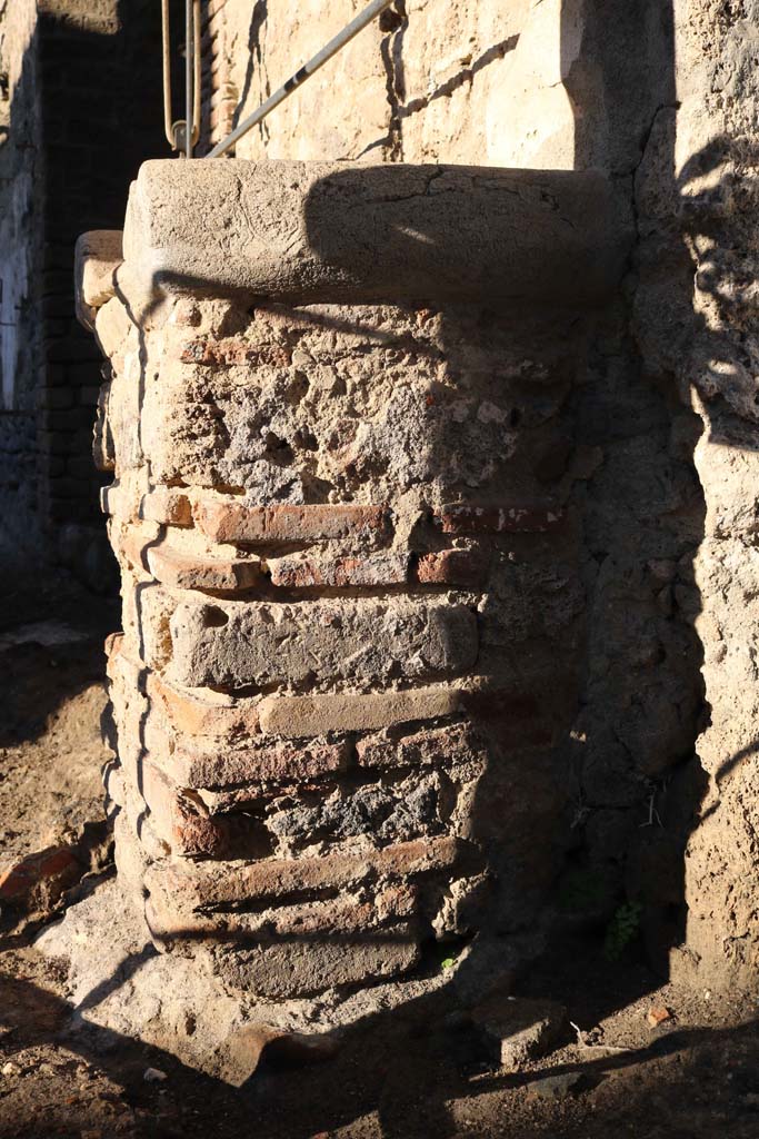 Street altar outside IX.12.7, Pompeii. December 2018.
Looking towards east side of street altar. Photo courtesy of Aude Durand.