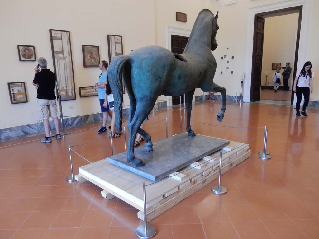 Arch of Caligula, Pompeii. June 2019. Detail of bronze horse.
Now in Naples Archaeological Museum. Photo courtesy of Buzz Ferebee.