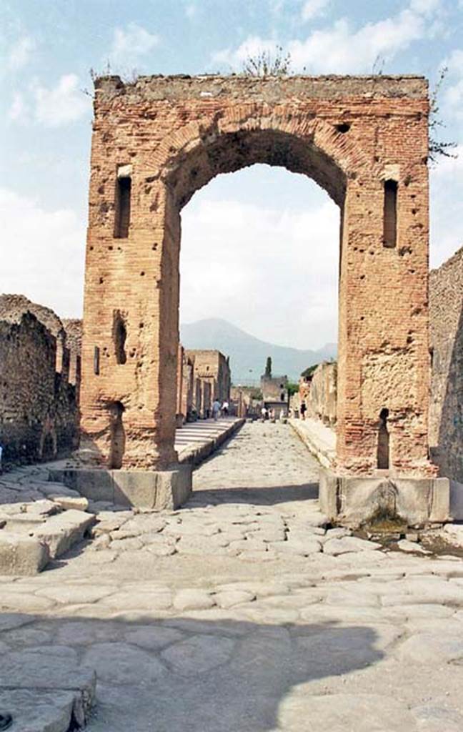 Arch of Caligula. October 2001. South side, looking north along Via Mercurio towards Tower XI. Photo courtesy of Peter Woods.