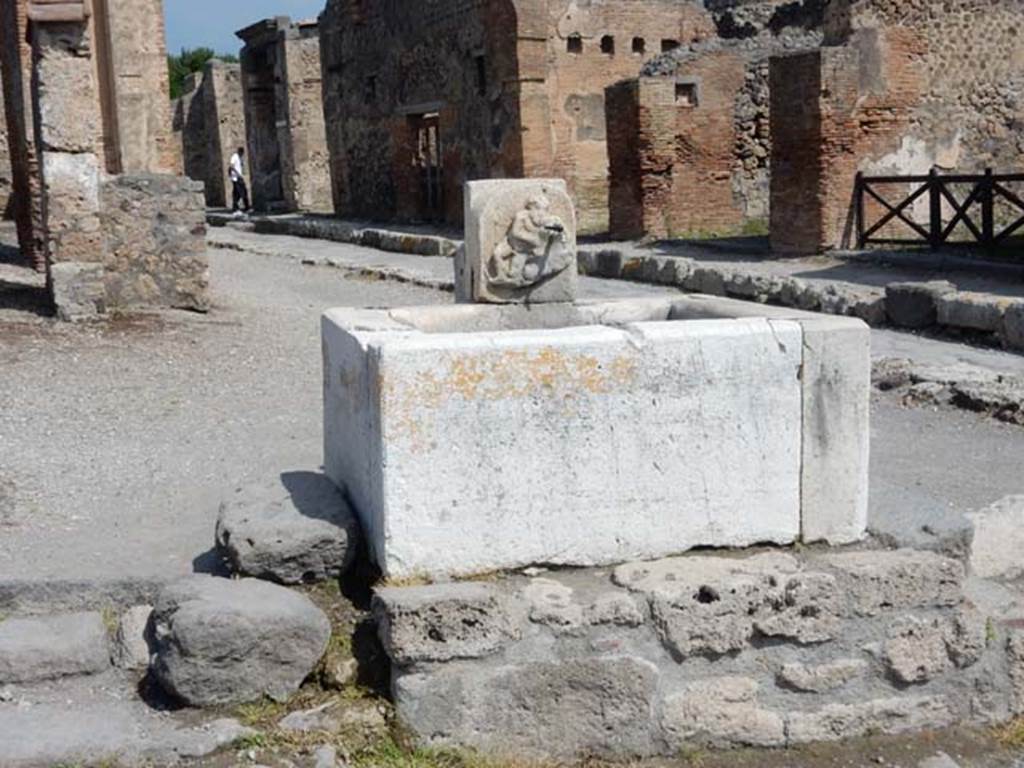 Fountain outside VI.14.17 Pompeii. May 2015. Looking north.
Photo courtesy of Buzz Ferebee.