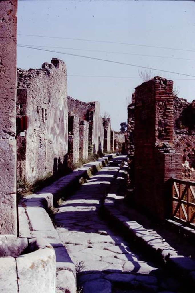 Fountain outside VII.4.32 on Via degli Augustali. 1978. Vicolo Storto between VII.4 and VII.2.
Looking north from junction with Via degli Augustali. Photo by Stanley A. Jashemski.
Source: The Wilhelmina and Stanley A. Jashemski archive in the University of Maryland Library, Special Collections (See collection page) and made available under the Creative Commons Attribution-Non Commercial License v.4. See Licence and use details.
J78f0571