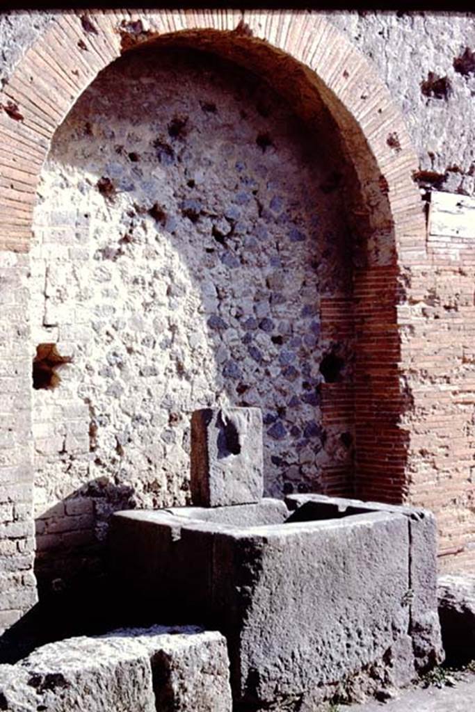 VII.8 Pompeii. 1968. Fountain outside north wall of Forum. Photo by Stanley A. Jashemski.
Source: The Wilhelmina and Stanley A. Jashemski archive in the University of Maryland Library, Special Collections (See collection page) and made available under the Creative Commons Attribution-Non Commercial License v.4. See Licence and use details.
J68f2324