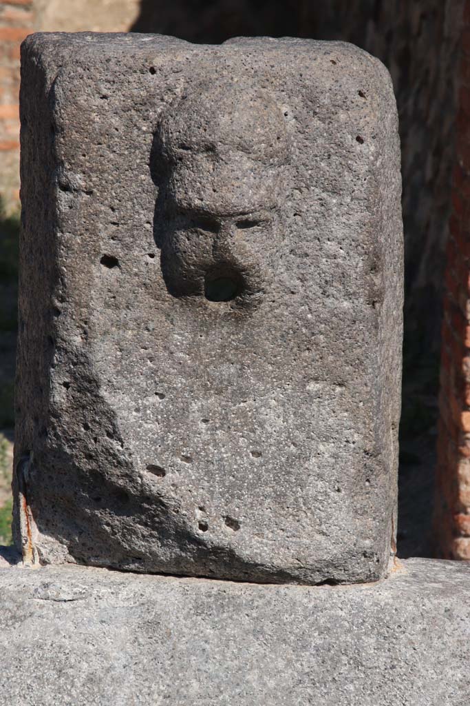 Fountain outside VII.14.13 and VII.14.14 on north side of Via dell’Abbondanza. September 2017.
Head with helmet, possible a relief of Minerva. Photo courtesy of Klaus Heese.