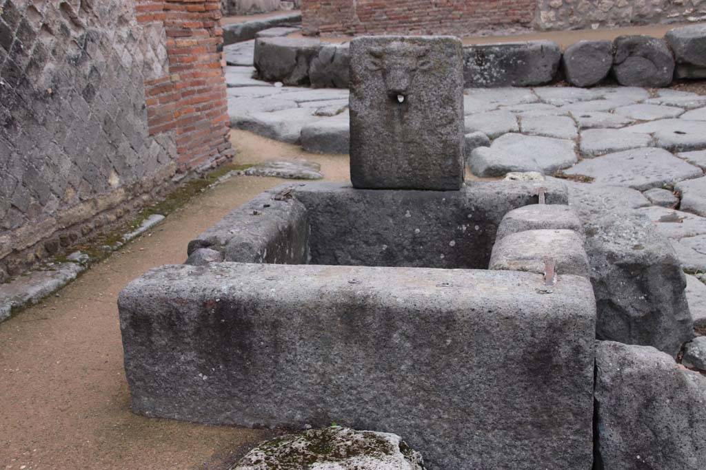 Fountain at VIII.2.29. October 2020. Looking west. Photo courtesy of Klaus Heese.