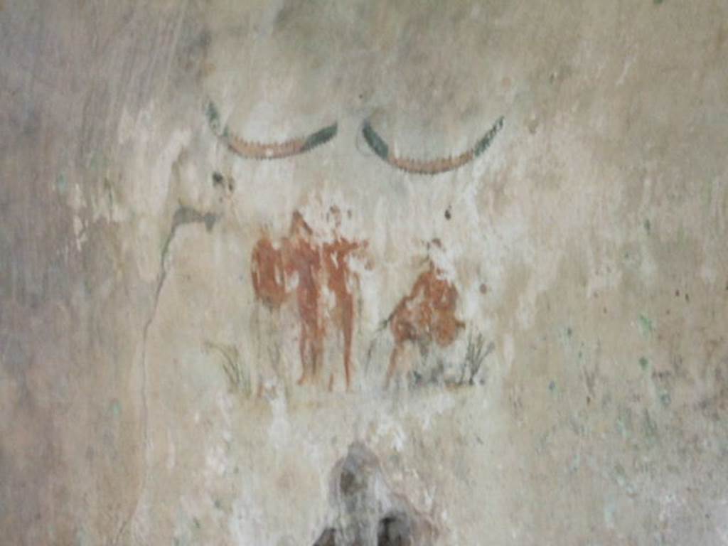 Castellum Aquae Pompeii. May 2006. Painted figures above inlet channel.
See Fröhlich, T., 1991, Lararien und Fassadenbilder in den Vesuvstädten. Mainz: von Zabern. (p.301, L115, Taf.50.5).