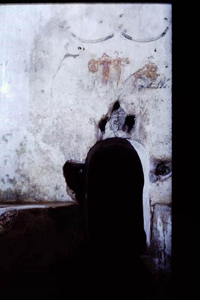 Castellum Aquae Pompeii. 1968. Painted figures above inlet channel. Photo by Stanley A. Jashemski.
Source: The Wilhelmina and Stanley A. Jashemski archive in the University of Maryland Library, Special Collections (See collection page) and made available under the Creative Commons Attribution-Non Commercial License v.4. See Licence and use details.
J68f1025