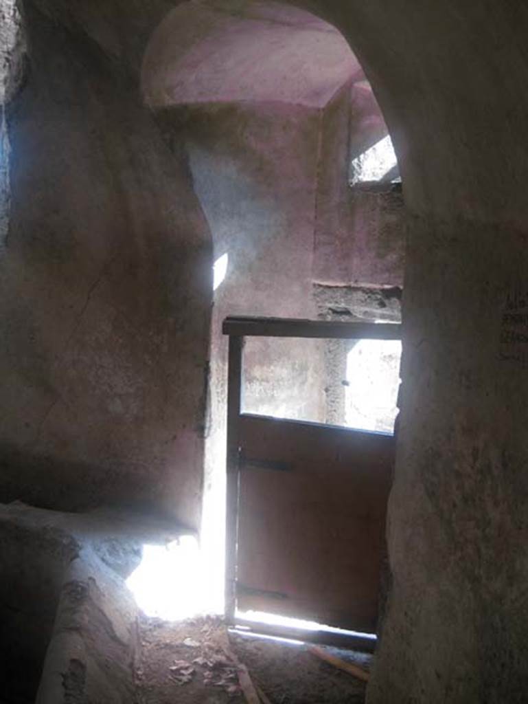 Castellum Aquae Pompeii. July 2012. West side entrance door with window above.
Photo courtesy of Sharon M. Wolf.
