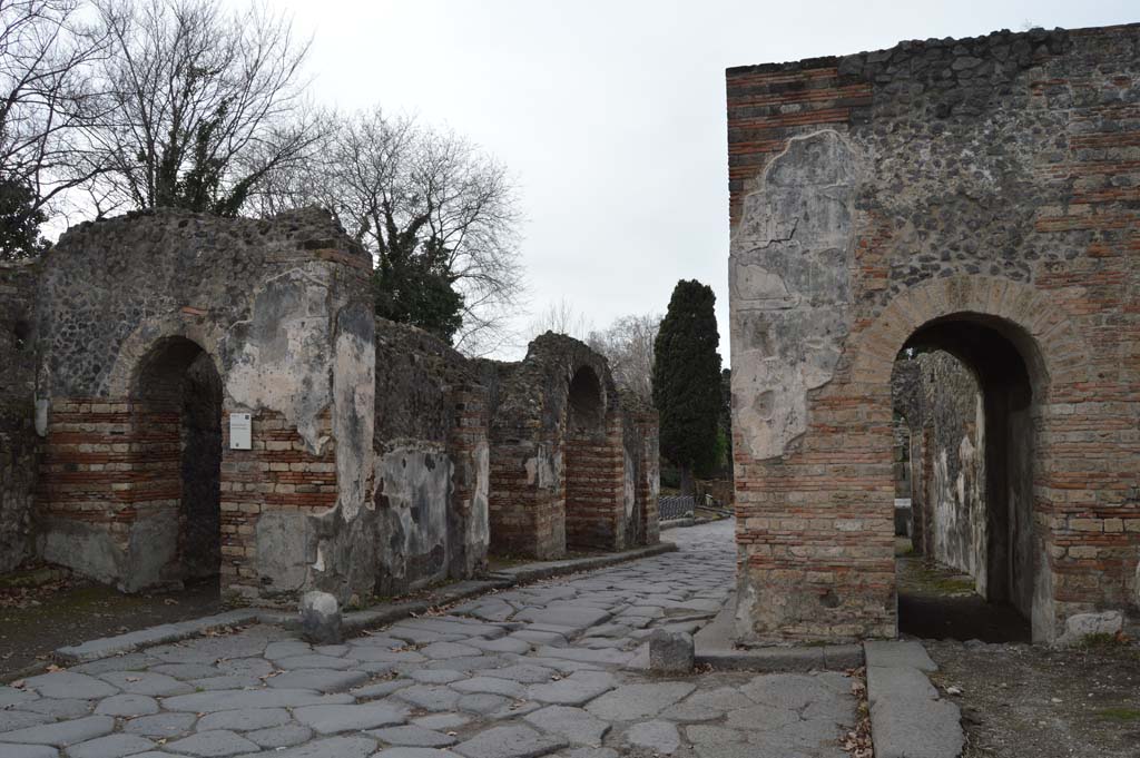 Pompeii Porta Ercolano or Herculaneum Gate. March 2018. Looking north towards west side, on left.
Foto Taylor Lauritsen, ERC Grant 681269 DÉCOR