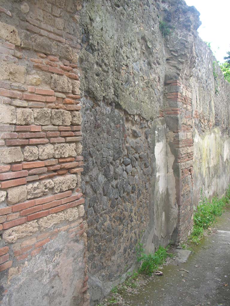 Porta Ercolano or Herculaneum Gate, Pompeii. May 2010.
West side, looking north along west wall from south end. Photo courtesy of Ivo van der Graaff.