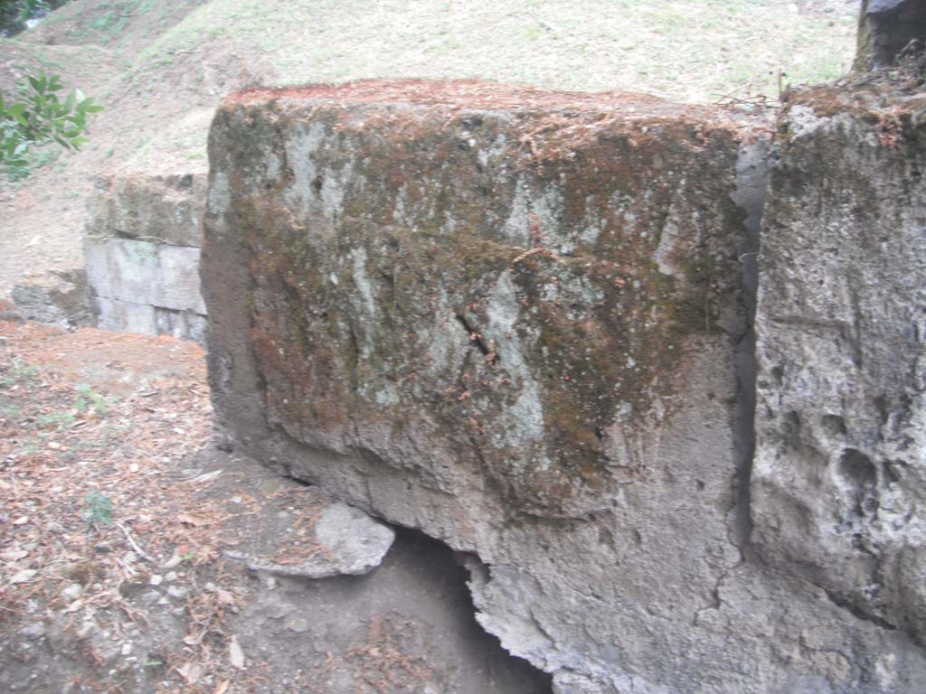 Nola Gate, Pompeii. May 2011. Detail of north side of block from upper north side on east side of vault. Photo courtesy of Ivo van der Graaff.