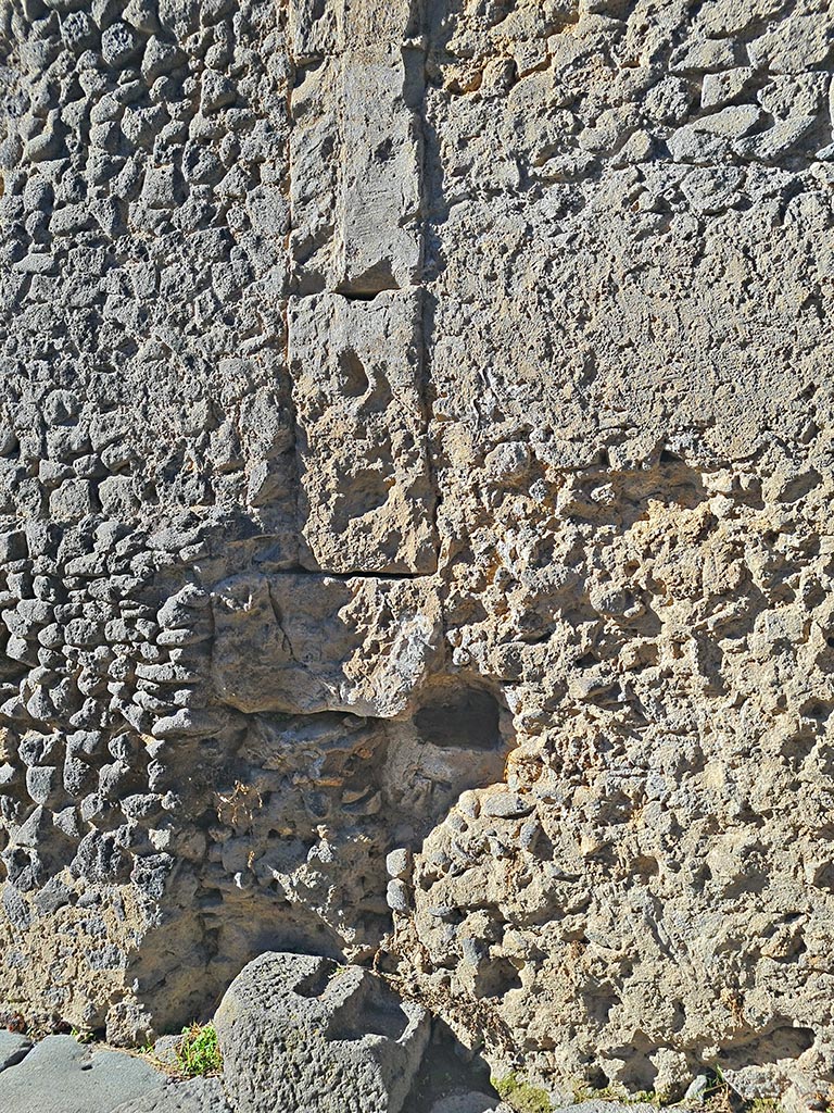 Porta di Nocera or Nuceria Gate, Pompeii. October 2024.
Detail from west wall of gate. Photo courtesy of Giuseppe Ciaramella.
