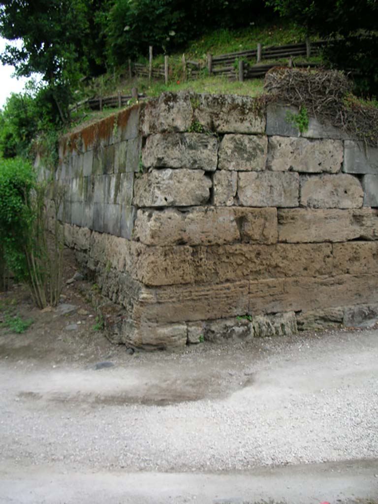 Porta di Sarno or Sarnus Gate. May 2010. South-east corner of gate. Photo courtesy of Ivo van der Graaff.