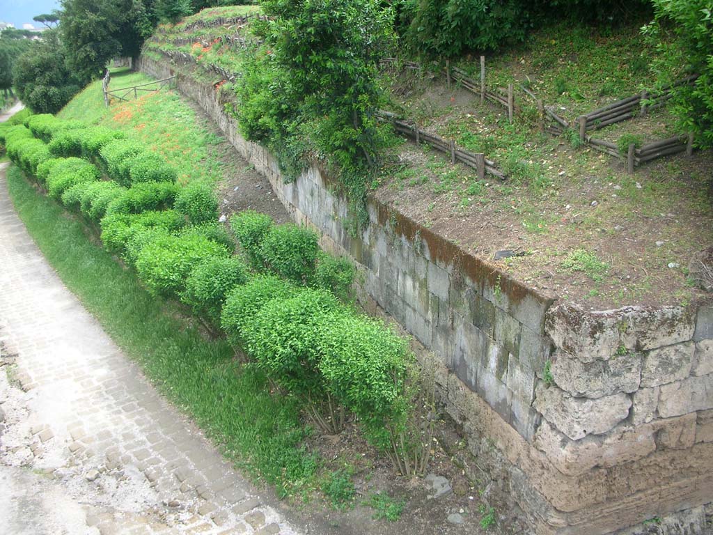 Porta di Sarno or Sarnus Gate, on right. May 2010. Looking south along city walls. Photo courtesy of Ivo van der Graaff.