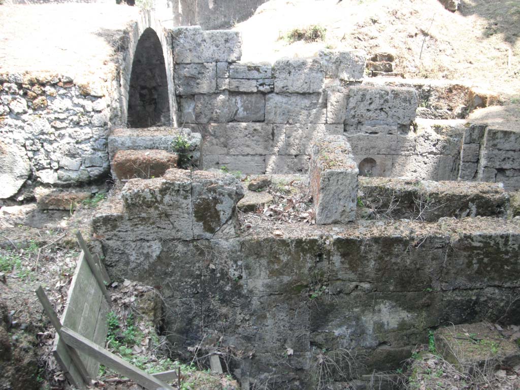 Porta Stabia, Pompeii. May 2011.
Upper west side of gate, looking east, continuation from above photo. Photo courtesy of Ivo van der Graaff.