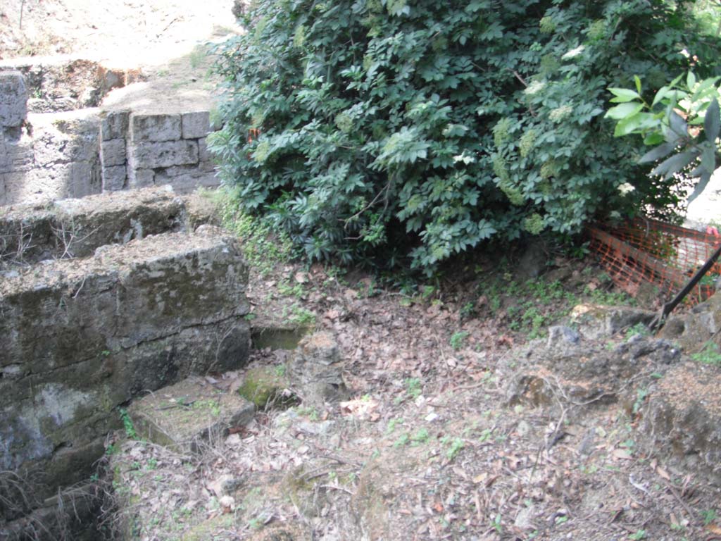 Porta Stabia, Pompeii. May 2011.
Upper west side of gate, looking south-east, continuation from above photo. Photo courtesy of Ivo van der Graaff.