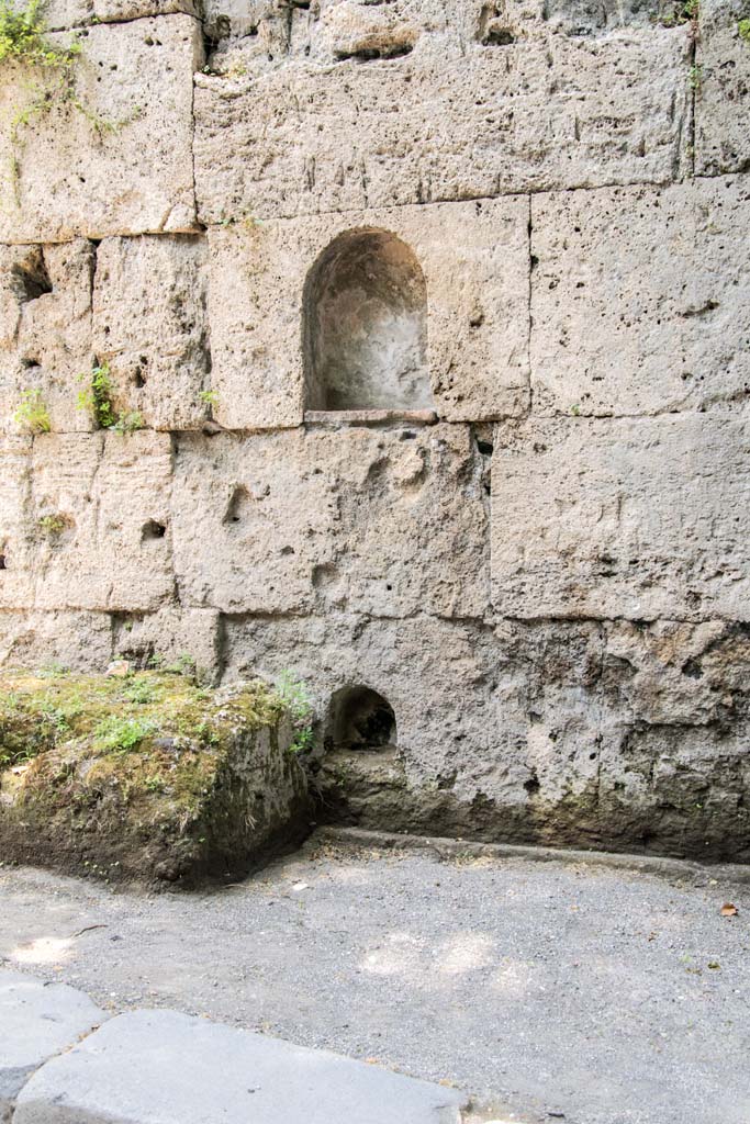 Porta Stabia Pompeii. June 2019.
Looking towards two niches set into east wall. Photo courtesy of Johannes Eber.