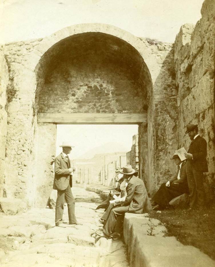 Pompeii Stabian Gate. 1903.
Looking north through gate towards Via Stabiana, whilst Fellows of American School of Classical Studies sit.
Photo by Esther Boise Van Deman © American Academy in Rome. VD_Archive_Ph_229.