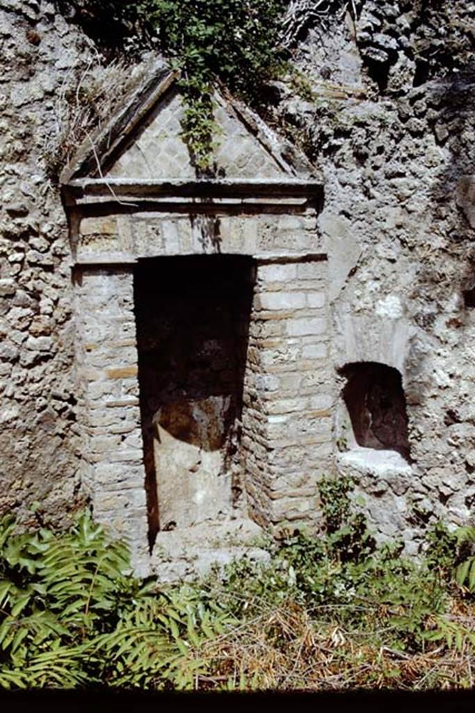 VIII.3.14 Pompeii. 1971. Aedicula niche in north-west corner of garden. Photo by Stanley A. Jashemski.
Source: The Wilhelmina and Stanley A. Jashemski archive in the University of Maryland Library, Special Collections (See collection page) and made available under the Creative Commons Attribution-Non Commercial License v.4. See Licence and use details. J71f0153