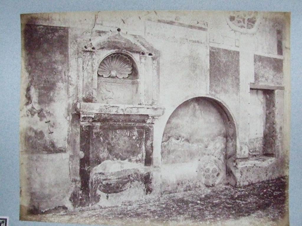 IX.1.7 Pompeii. Three niches on south wall of atrium. Old undated photograph courtesy of Society of Antiquaries: Fox Collection.