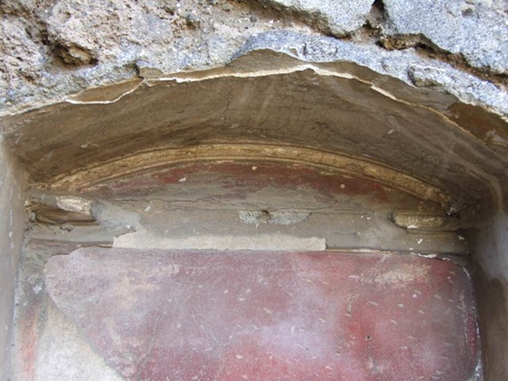 IX.9.13 Pompeii. March 2009. Detail of Lararium Niche.
