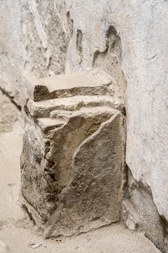 IX.12.6 Pompeii. July 2024.
Room “n1”, altar against west wall of internal garden. Photo courtesy of Johannes Eber.