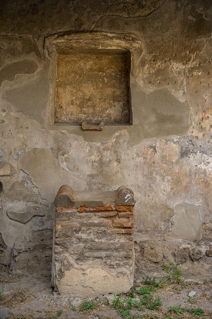 Villa of Mysteries, Pompeii. July 2024.
Room 61, looking north towards niche and altar. Photo courtesy of Johannes Eber.