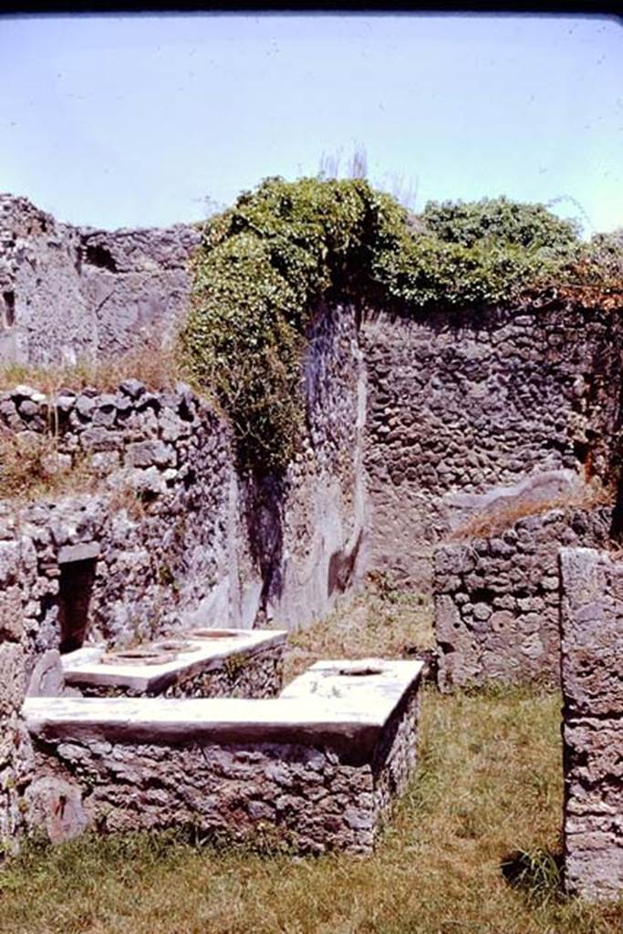 I.2.8 Pompeii. 1961. Looking east from Via Stabiana. Photo by Stanley A. Jashemski.
Source: The Wilhelmina and Stanley A. Jashemski archive in the University of Maryland Library, Special Collections (See collection page) and made available under the Creative Commons Attribution-Non Commercial License v.4. See Licence and use details.
J61f0747