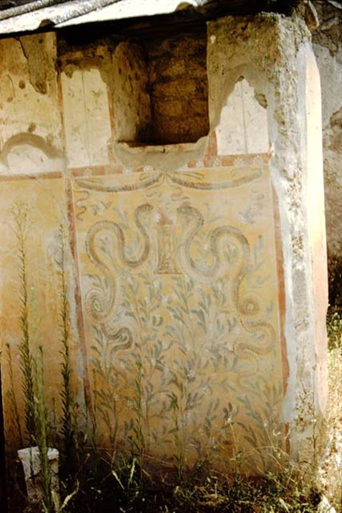 I.13.11 Pompeii. 1959. Lararium niche on west wall. Photo by Stanley A. Jashemski.
Source: The Wilhelmina and Stanley A. Jashemski archive in the University of Maryland Library, Special Collections (See collection page) and made available under the Creative Commons Attribution-Non Commercial License v.4. See Licence and use details.
J59f0514