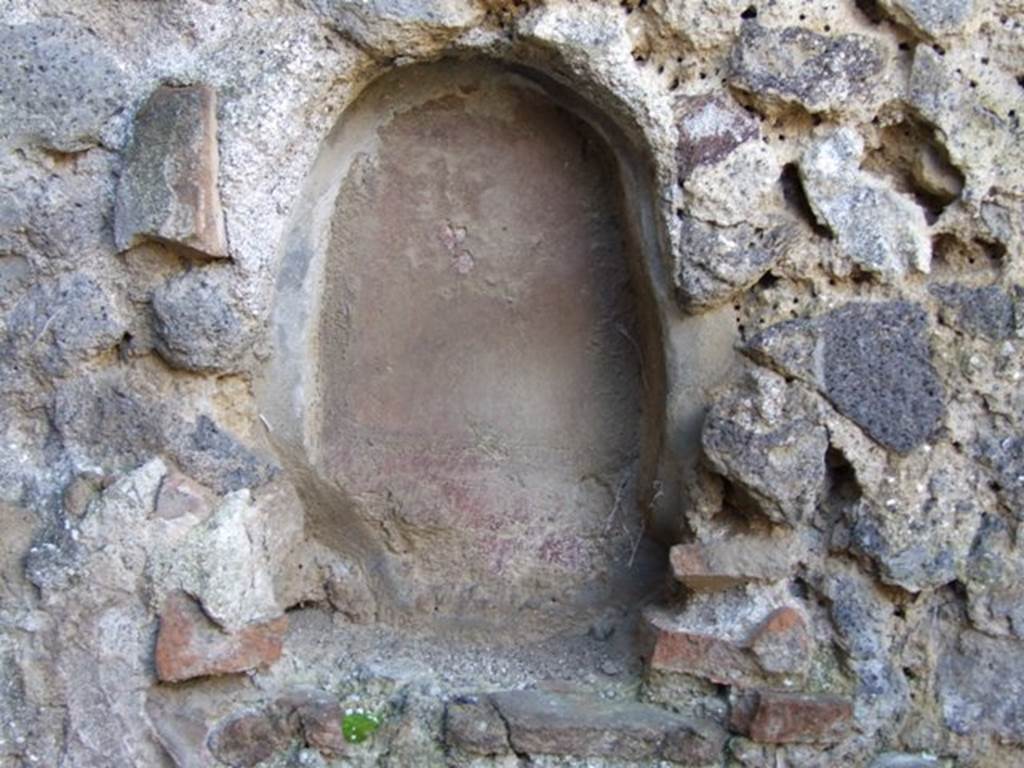 V.2.1 Pompeii. March 2009. Room 10, Niche in West wall.