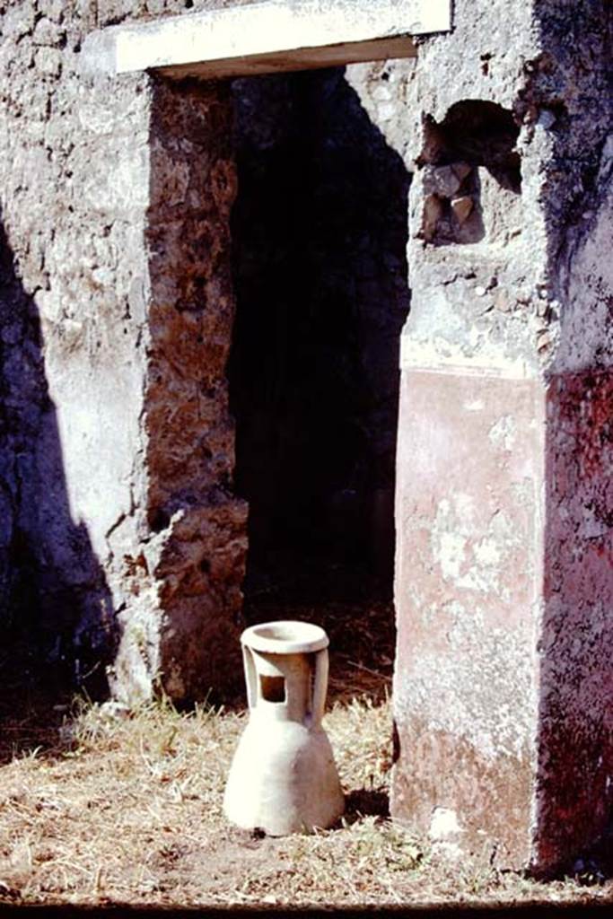 PL.11A. 1.20.4/5 Pompeii, or perhaps 1.15.3, or II.8.6. 1972. Photo by Stanley A. Jashemski.
Source: The Wilhelmina and Stanley A. Jashemski archive in the University of Maryland Library, Special Collections (See collection page) and made available under the Creative Commons Attribution-Non Commercial License v.4. See Licence and use details.
J72f0199