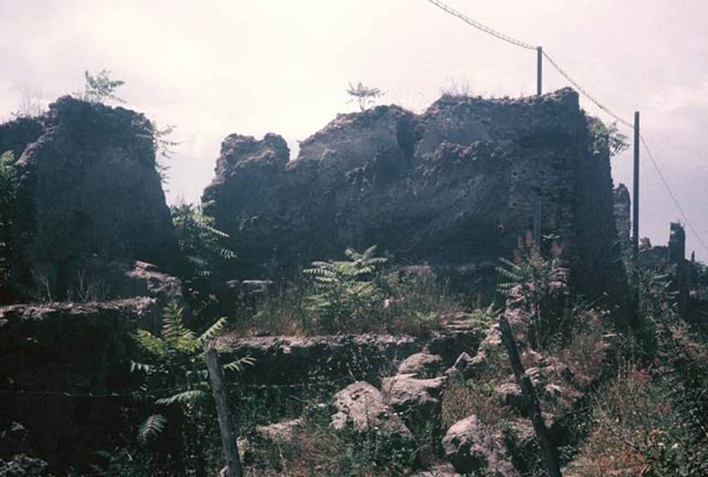PL.18. Pompeii. August 1965. Photo courtesy of Rick Bauer.
(I would like to suggest this is looking north towards VII.16.10/12/13, any better ideas needed).