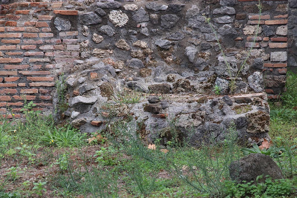 I.1.3 Pompeii, October 2024.
Looking east to oven on south side of feature/hearth against wall of kitchen “f”. Photo courtesy of Klaus Heese.