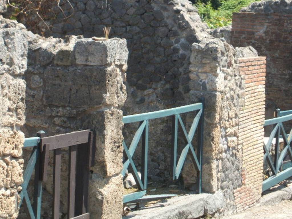 I.2.3 and 1.2.2 Pompeii. September 2005. Entrance on Via Stabiana.