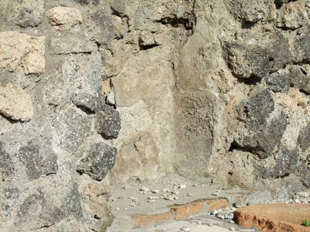 I.2.8 Pompeii. December 2007. North wall with niche.