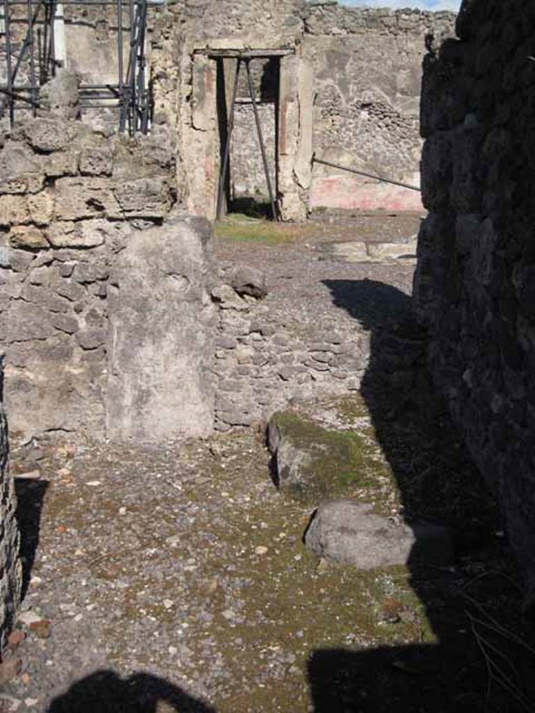 I.2.11 Pompeii. September 2010. South-east corner of bar, with stone base. Photo courtesy of Drew Baker.