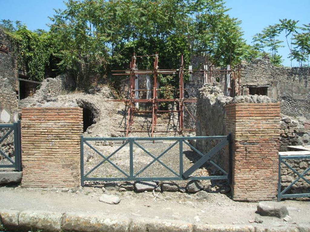 I.2.12 Pompeii. May 2005. Entrance.