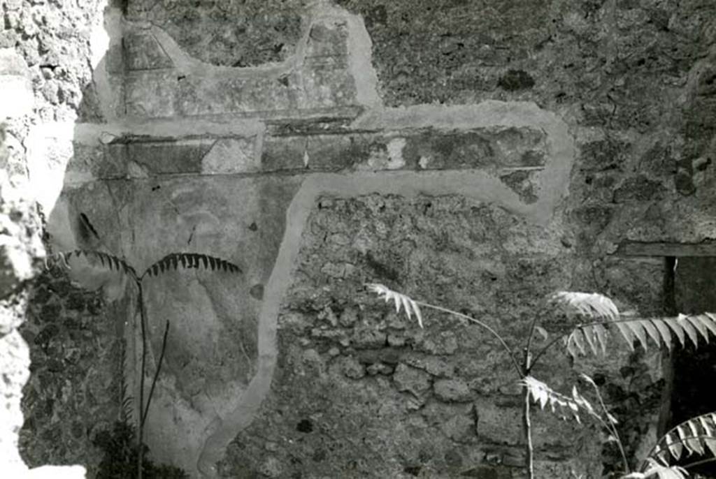 I.2.16 Pompeii. 1968. House, 2nd room, left of garden, right side wall, overall.
Photo courtesy of Anne Laidlaw.
American Academy in Rome, Photographic Archive. Laidlaw collection _P_68_5_6.