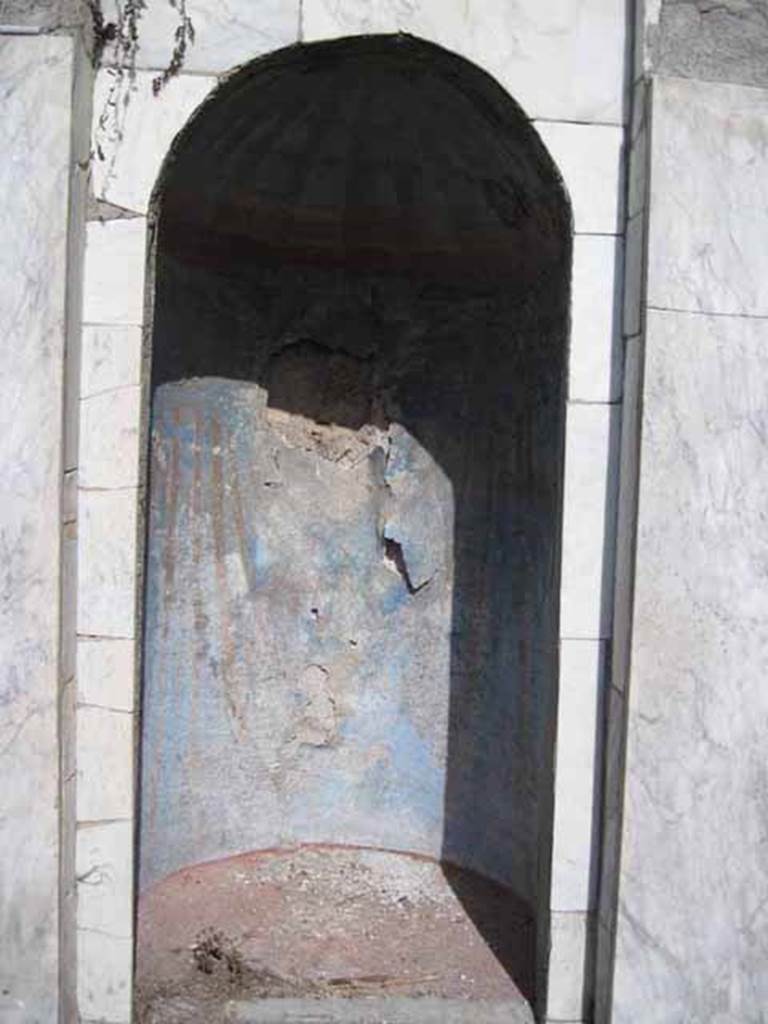 I.2.17 Pompeii. September 2010.Detail of niche of shrine. Photo courtesy of Drew Baker.