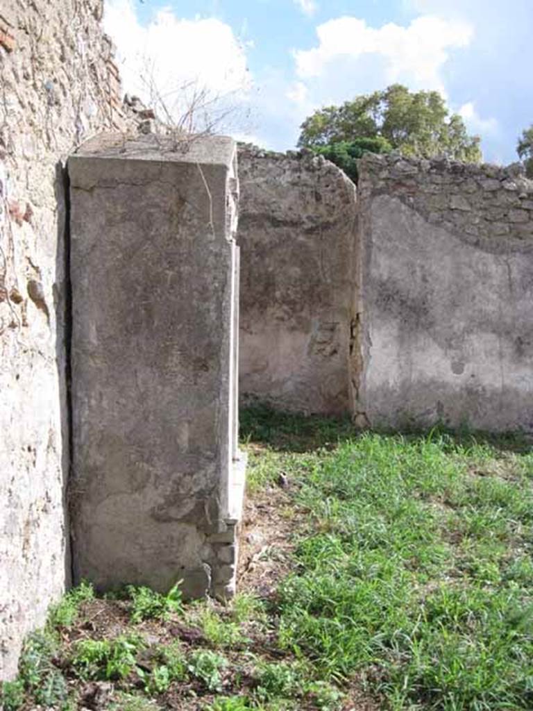 I.2.17 Pompeii. September 2010. North side wall of shrine, looking south along east wall in room 13. Photo courtesy of Drew Baker.