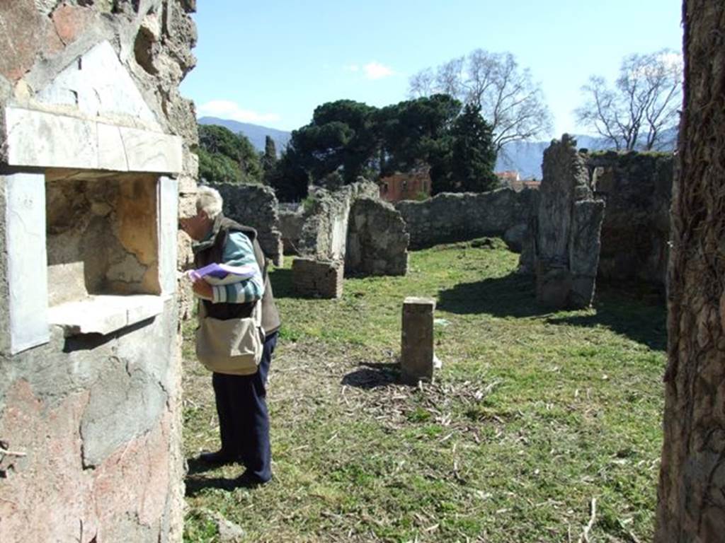 I.2.17 Pompeii. March 2009. Room 1. Entrance fauces, looking south into Atrium.