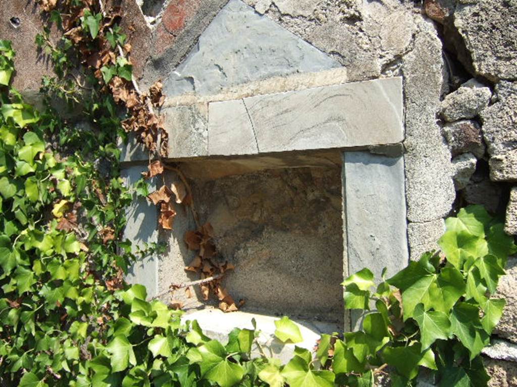 I.2.17 Pompeii. September 2005. Niche.