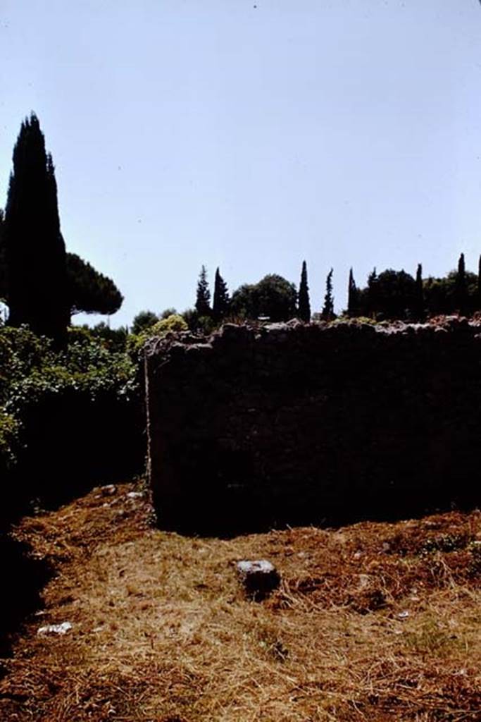 I.2.20 Pompeii. 1966. Looking towards the area with two rooms in the south-west corner. Photo by Stanley A. Jashemski.
Source: The Wilhelmina and Stanley A. Jashemski archive in the University of Maryland Library, Special Collections (See collection page) and made available under the Creative Commons Attribution-Non Commercial License v.4. See Licence and use details. J66f0215