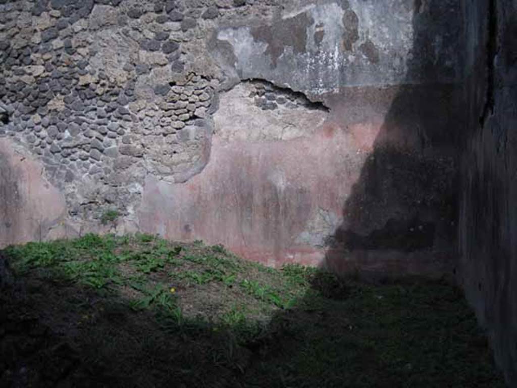 I.2.28 Pompeii. September 2010. Looking east into room on east side of steps, and east side of corridor. Photo courtesy of Drew Baker.