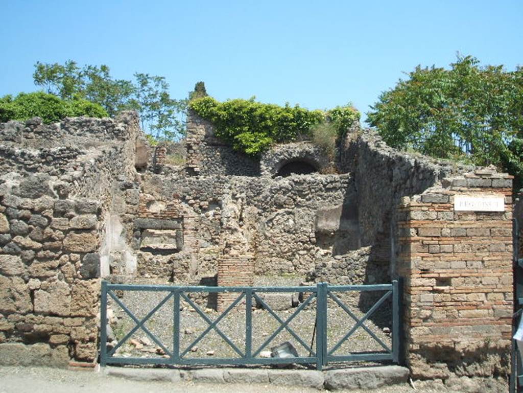 I.3.1 Pompeii. May 2005. Looking east at entrance.