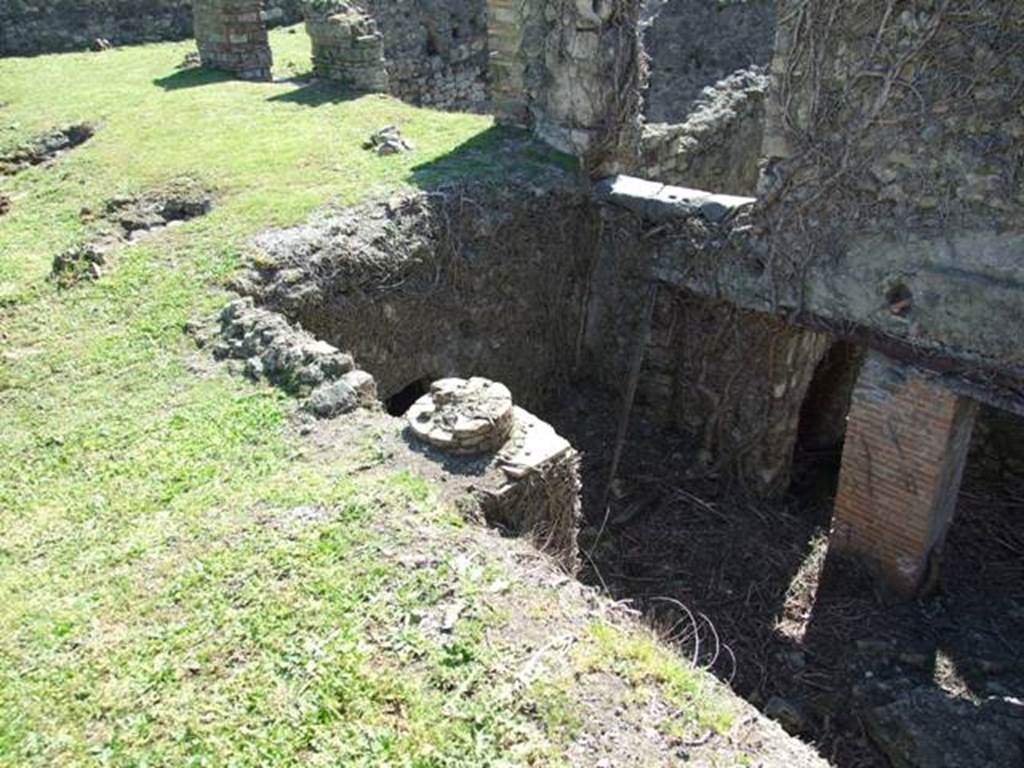 1.3.3 Pompeii. March 2009. Collapsed floor of West Portico and rooms on lower floor, with door to stairs.